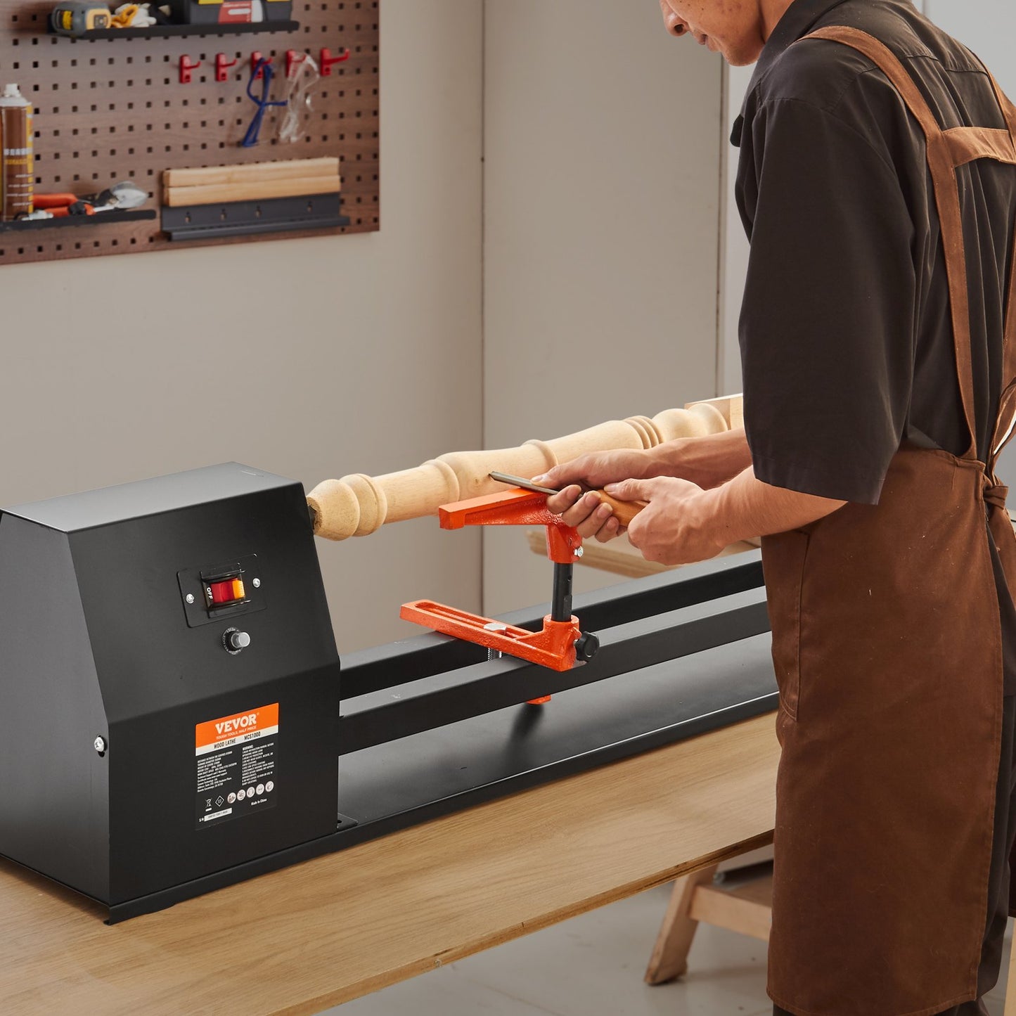 14" x 40" Benchtop Wood Lathe โ 0.5 HP (370W) Wood Turning Lathe with 4 Speeds, Chisel Set, Faceplate, and Wrenches for Woodworking Projects